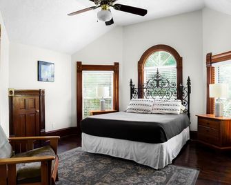 Brava House Bed and Breakfast - Austin - Camera da letto