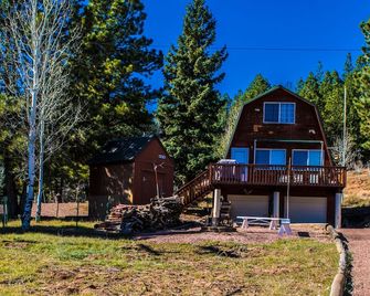 Aspen Meadow Cabin - Duck Creek Village - Building