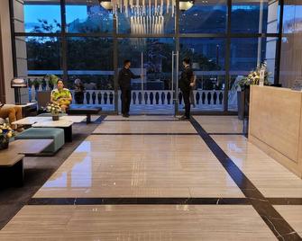 Modern Stylish 1br Condo Uptown Bgc W/ View - 22u - Taguig - Lobby