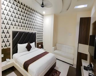 hotel prakshi palace - Datia - Habitación
