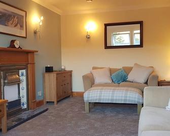Sidhean Dubha Holiday Home - Portree - Living room