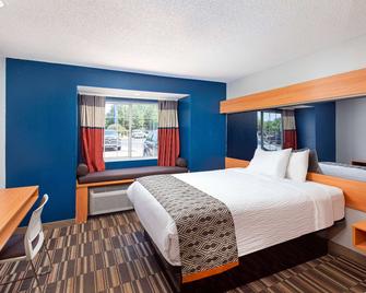 Microtel Inn & Suites by Wyndham Cordova/Memphis/By Wolfchas - Cordova - Bedroom