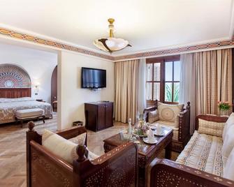 Grand Hotel Villa de France - Tangier - Living room