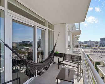 Stylish Condos in Midtown Miami - Miami - Balcón