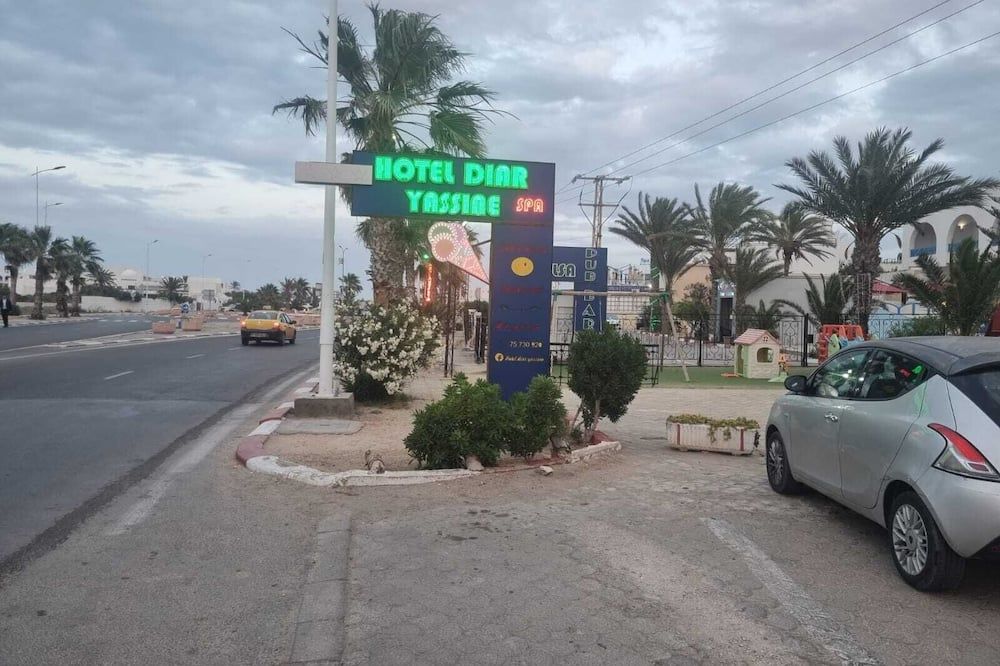 Hotel Diar Yassine - Midoun - Außenansicht