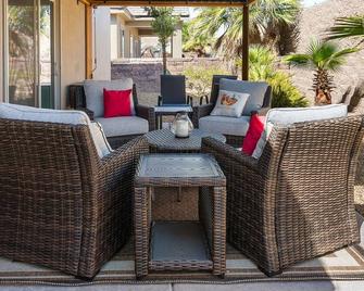 Welcome To Our 19th Hole! Golfer's Choice! Ac, Wifi, W/D, Bbq, Big Tvs, Garage - Mesquite - Binnenhof