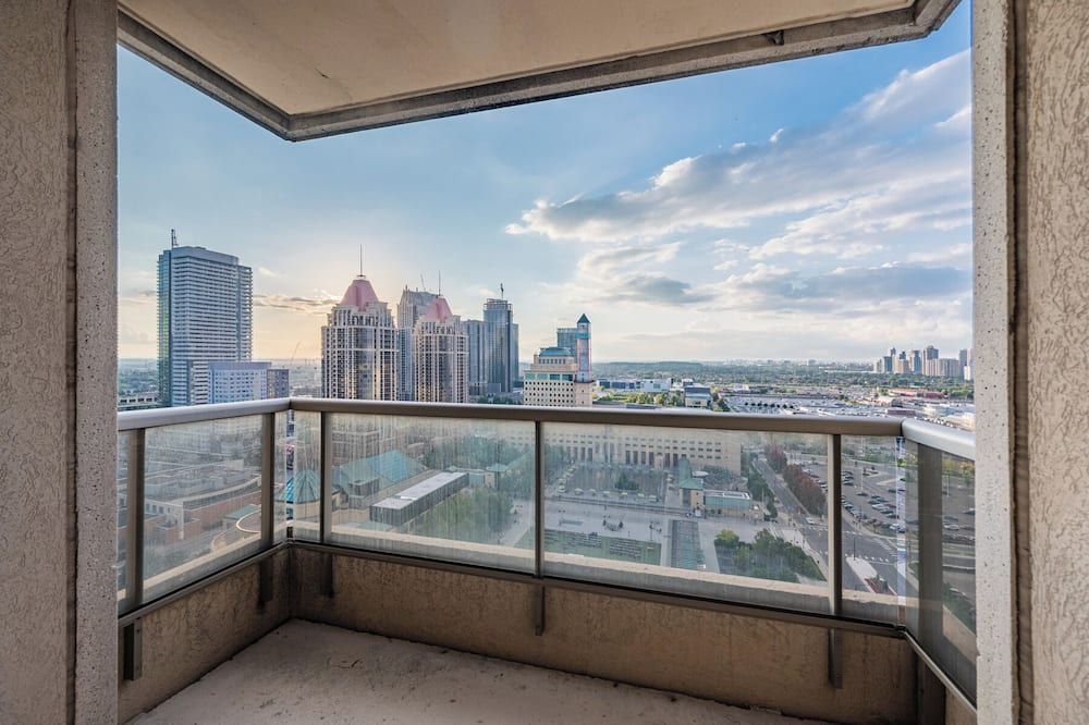Duke Of York Boutique Suites - Mississauga - Balcony