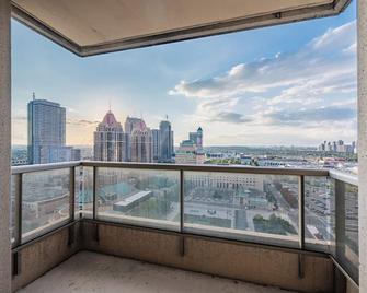 Duke Of York Boutique Suites - Mississauga - Balcony
