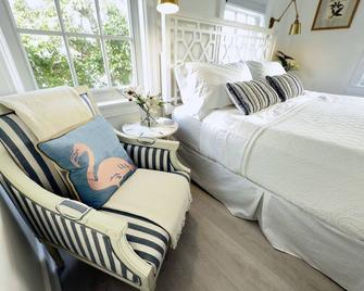 Poolside Oasis with Beach Access - Palm Beach - Bedroom