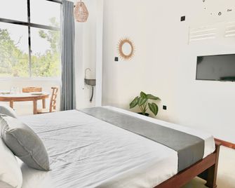 Crystal Pearl Villa, Weligama - 3min to beach - 韋利格默 - 臥室