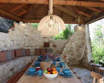 The Beach House - Afytos - Patio