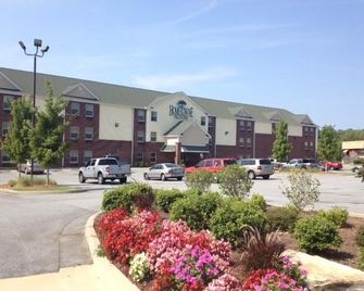 Intown Suites Extended Stay Columbus Ga - Columbus - Building