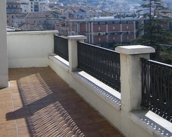 Hostal Canovas - Cuenca - Balcon