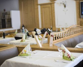 Hotel Ristorante Alla Nave - Lavis - Restaurant