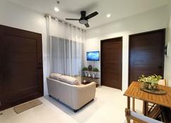 Jd&s Apartments Unit 1 - Iligan - Sala de estar