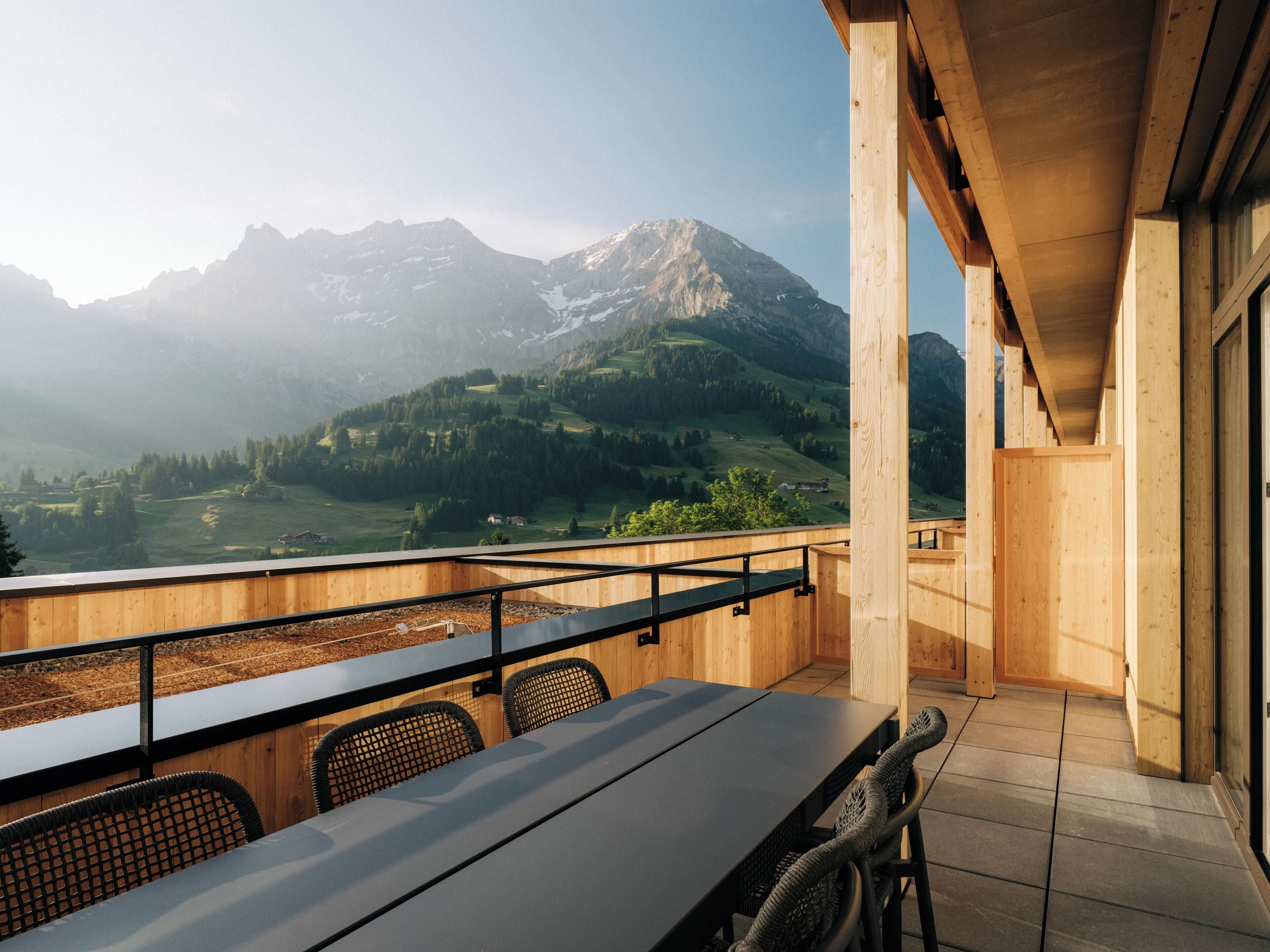 كورفي أبارتمنتس آند لونج - اديلبودين - شرفة