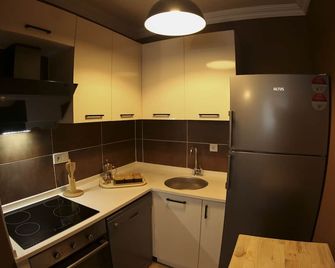 Yücemek Apart - Antalya - Kuchnia