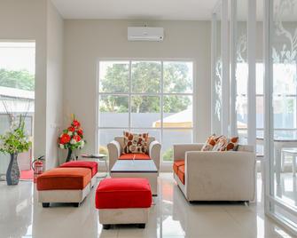 Jorrel Inn Banyuwangi - Lemahbang Kulon - Lobby
