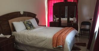 Amariah Guest House - Kasane - Bedroom
