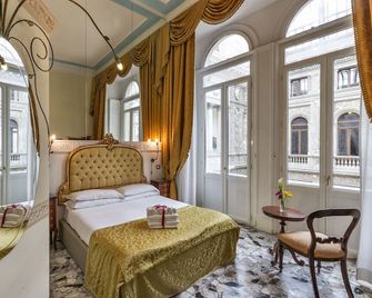 B&B Art Suite Santa Brigida - Neapel - Schlafzimmer