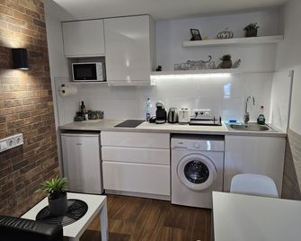 Hlius Brand New Apartments - Valencia - Kitchen
