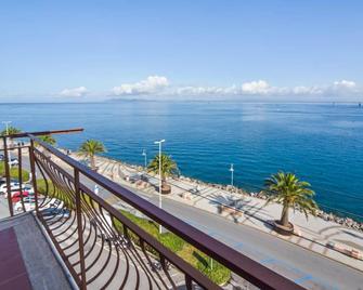 Apartment with balcony in Porto Santo Stefano 89 m² sea view - Porto Santo Stefano - Balcone
