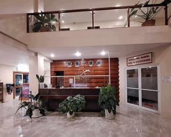 Alunsina Hotel and Spa - Roxas City - Front desk