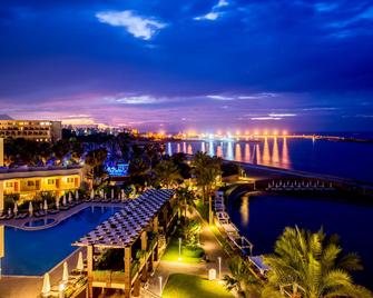 Vuni Palace Hotel and Casino and SPA - Kyrenia - Pool