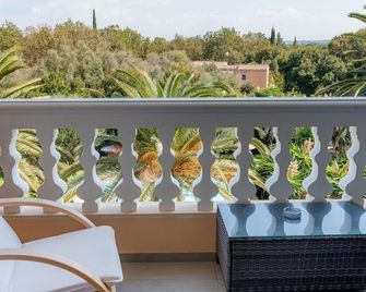 菲奧里酒店 - 科孚島 - 古維亞 - 陽台