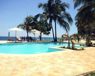 Cebu Club Fort Med Inc, - Boljoon - Pool