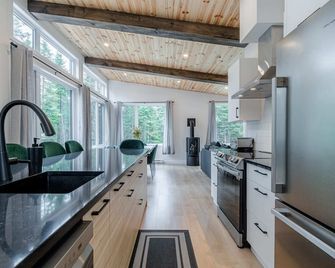 Villa Le Frigg, private spa-Shannon - Shannon - Kitchen