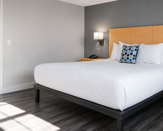 Quiet Corner Inn - Brooklyn
