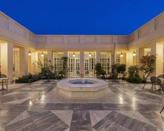 Amalia Hotel Nafplio - נפפיליון - בניין