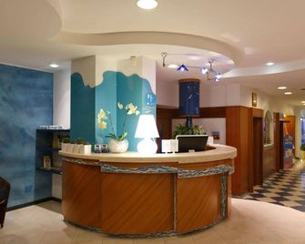 Luxor Beach Boutique Hotel Cattolica - Cattolica - Resepsionis