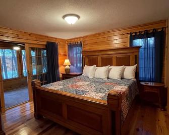 Welcome to Beauty Bay!\nPeaceful log home on over 2 wooded acres on the lake. - Long Prairie - Habitación