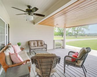 Beautiful Georgia Farmhouse Rental w/ Patio - Lenox - Patio
