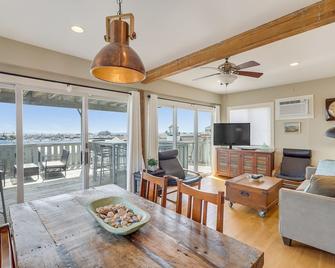 Harbor Views! All That P-Town Has To Offer - Center Of Town - Provincetown - Comedor