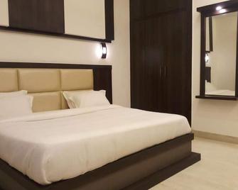 Welcome to Star of Taj - SOT #2 - Indore - Bedroom