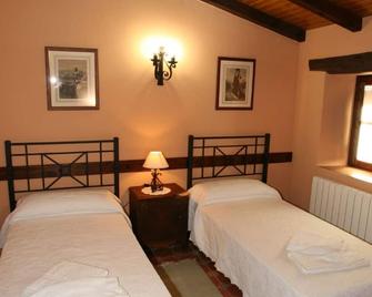 Casa Rural Calderón de Medina I, II and III for 26 people - Siete Iglesias de Trabancos - Bedroom