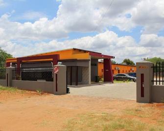 Kings Palace Guest House - Palapye - Edificio