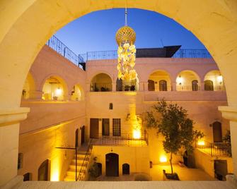 Astarte Hotel - Şanlıurfa - Innenhof