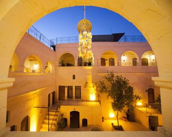 Astarte Hotel - Şanlıurfa - Innenhof