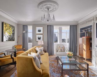 The Savoy - A Fairmont Hotel - Lontoo - Makuuhuone