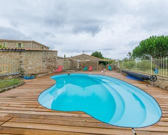 Domaine Saint Claude - Gîte , Chambres d'hôtes & hébergement insolite - Roisey - Piscina