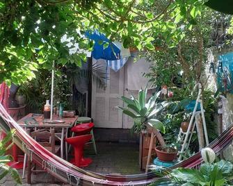 Casa Hostel Mosaicos Dya - Florianópolis - Patio