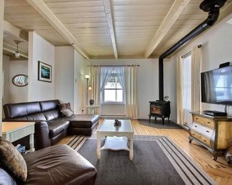 Maison Victoria - לה מאלבאי - סלון