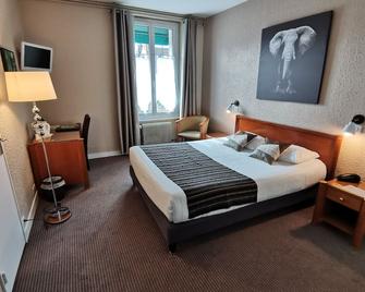 Logis Hotel Le Cerf - Briare - Slaapkamer