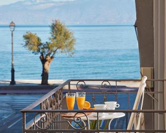 The Gardens Gallery Hotel - Xylókastro - Balkon