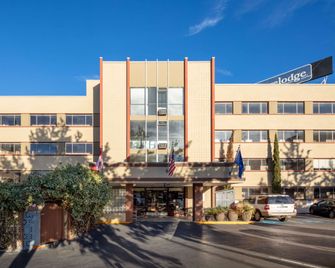 Travelodge by Wyndham Seattle By The Space Needle - Seattle - Building