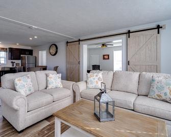 Deer Brook Cottage - Wilmington - Wohnzimmer